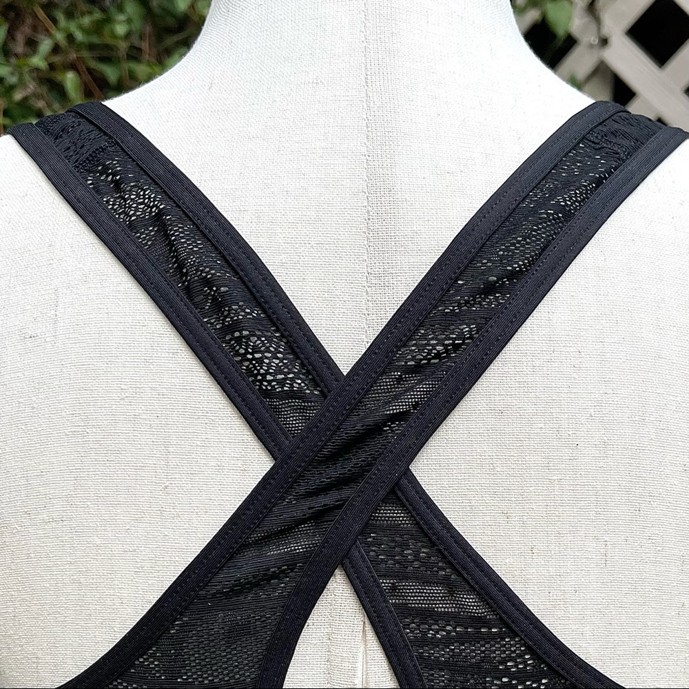 NWOT Victoria Sport “The Player” Lace Overlay Criss-cross Racerback Sports Bra - Picture 10 of 16